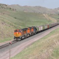 BNSF4763-MAY06-HOPPERS,MT