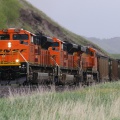 BNSF8522-MAY17-HOPPERS,MT