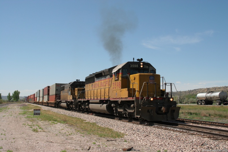 UP3598-MAY06-FROMBERG,MT.JPG