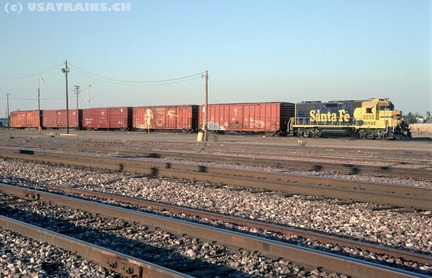 BNSF2232-OCT02-RIVERBANK,CA