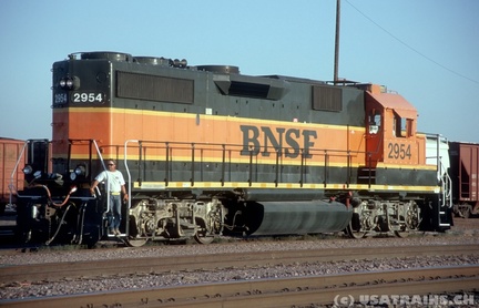 BNSF2954-OCT02-RIVERBANK,CA