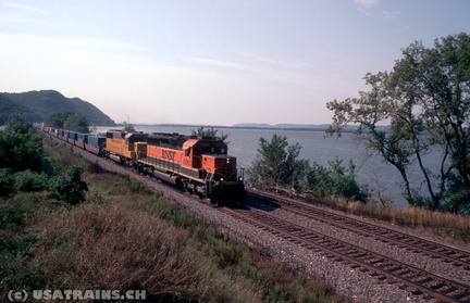 BNSF6860-AUG03-GENOA,WI
