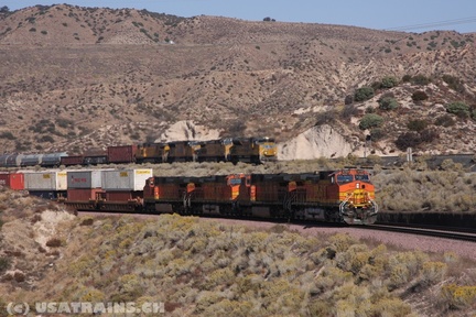 BNSF4745-NOV09-CAJON,CA