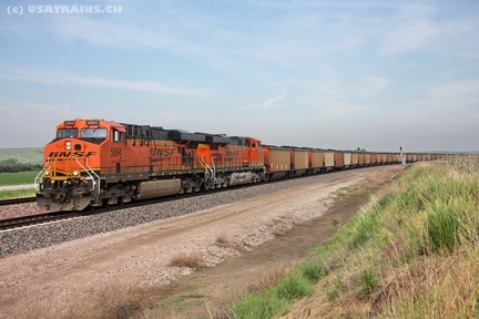 BNSF5894-MAY09-BERWYN,NE