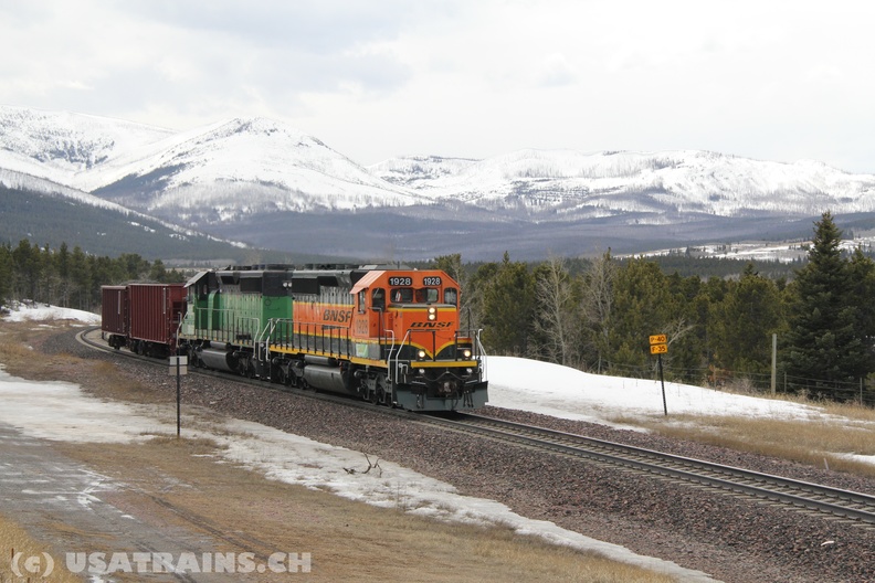 BNSF1928-APR12-FALSE SUMMIT,MT.JPG