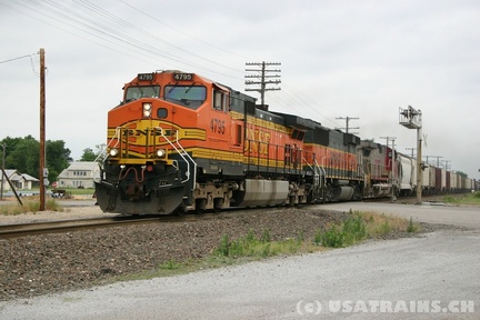 BNSF4795-MAY04-WYNNEWOOD,OK
