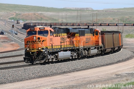 BNSF5963-MAY17-EAST NACCO,WY