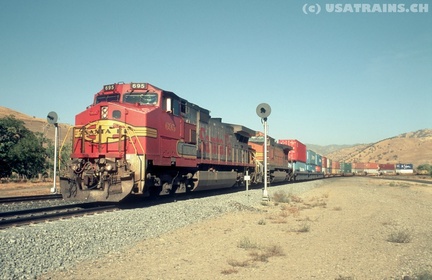 ATSF0695-OCT03-CALIENTE,CA