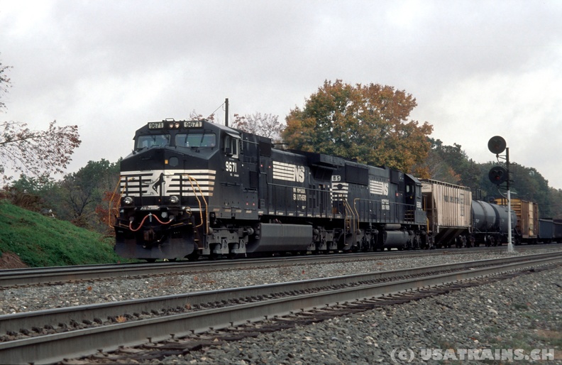 NS9671-OCT03-CRESSON,PA.jpg