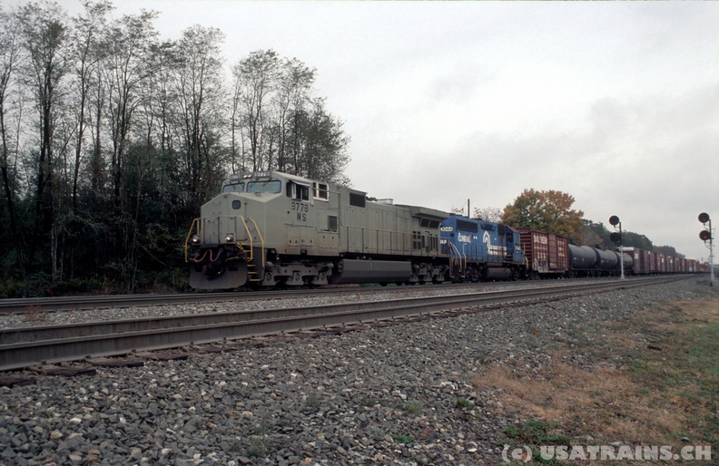 NS9778-OCT03-CRESSON,PA.jpg