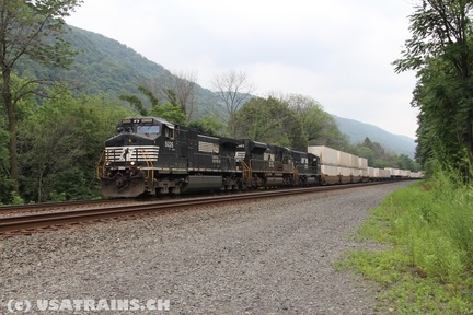 NS9226-JUN13-LEWISTOWN,PA