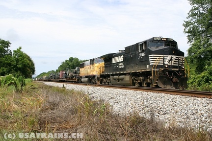 NS9526JUN04-DERBY,MS
