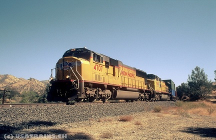 UP4707-OCT03-WOODFORD,CA