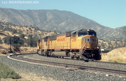 UP4709-OCT03-TEHACHAPI LOOP,CA