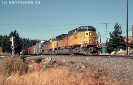 UP8518-OCT02-SODA SPRINGS,CA